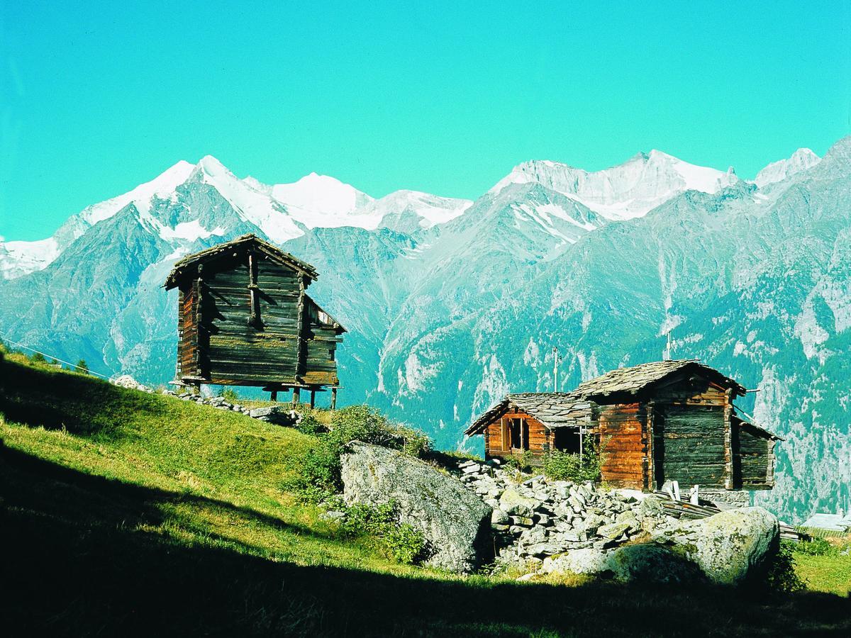 Mountain-View Chalet In Heremence With Terrace Ngoại thất bức ảnh